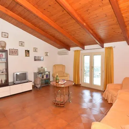 Grazia Su Capri Apartment *