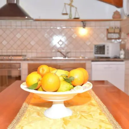 Grazia Su Capri Apartment *